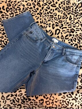 Classic Blue Women's Jeans - Comfortable Everyday Denim